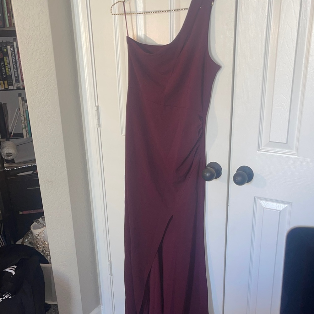 Chic One-Shoulder Burgundy Dress